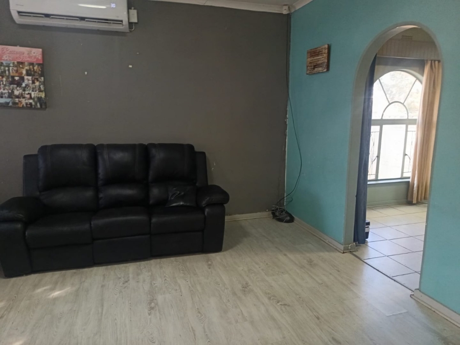 4 Bedroom Property for Sale in Carters Glen Northern Cape